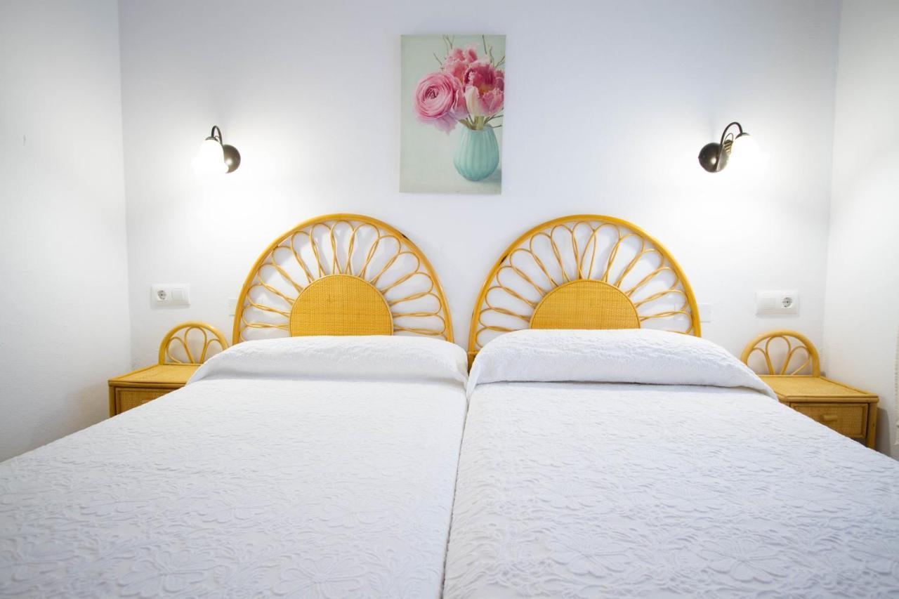 Apartamentos Turisticos Trajano Болонія Екстер'єр фото