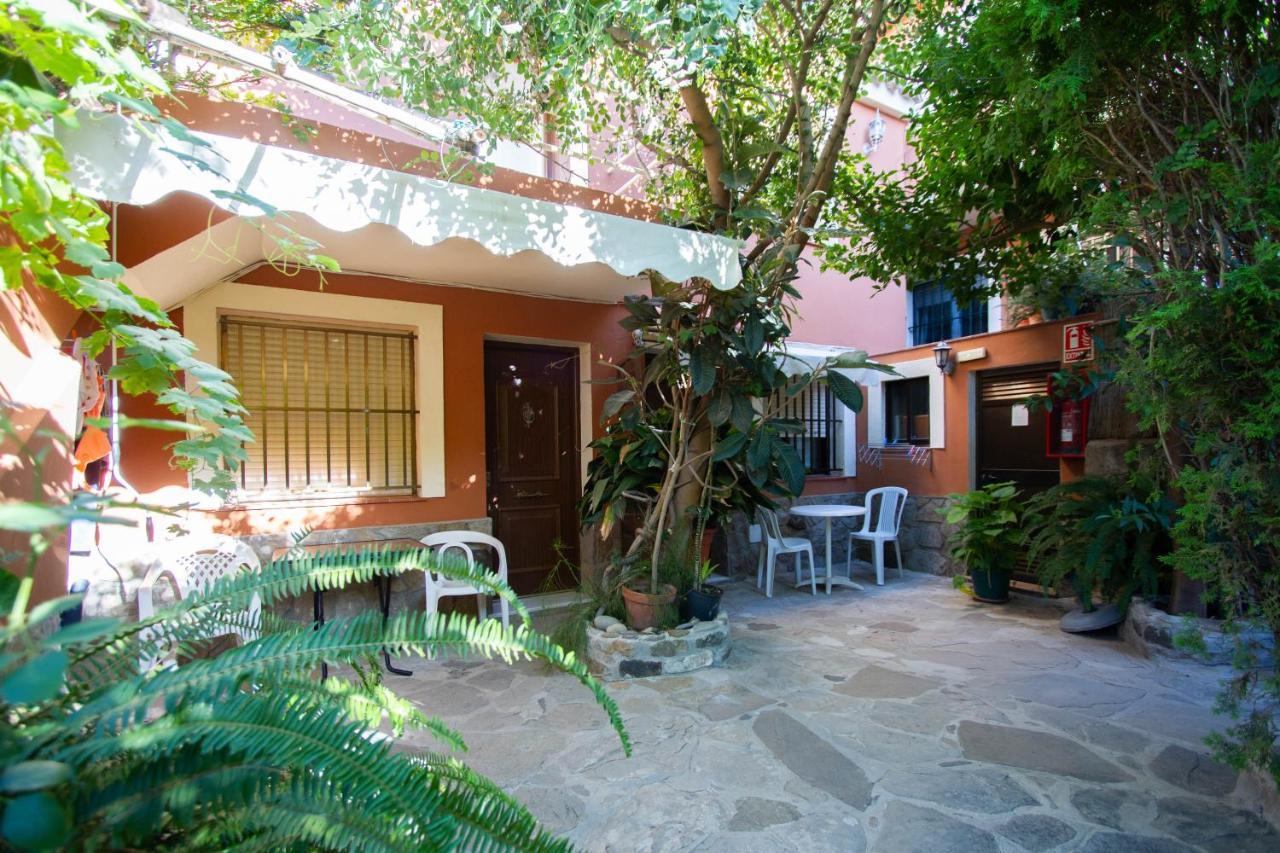 Apartamentos Turisticos Trajano Болонія Екстер'єр фото