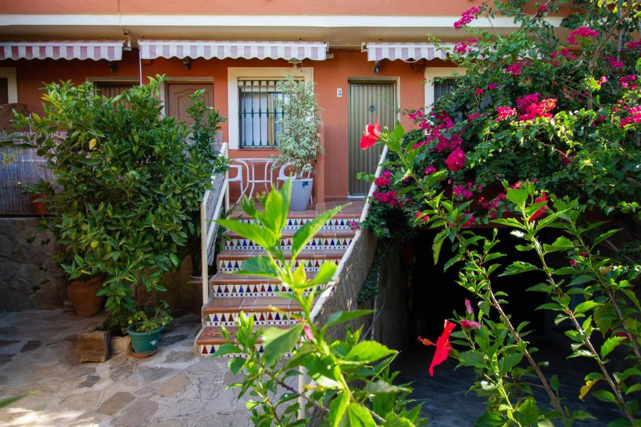 Apartamentos Turisticos Trajano Болонія Екстер'єр фото